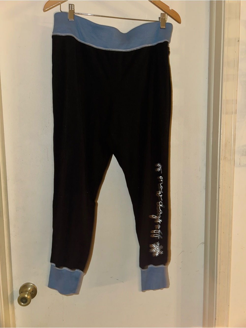 Cacique Black Leggings with Light Blue Waistband and Cuffs
